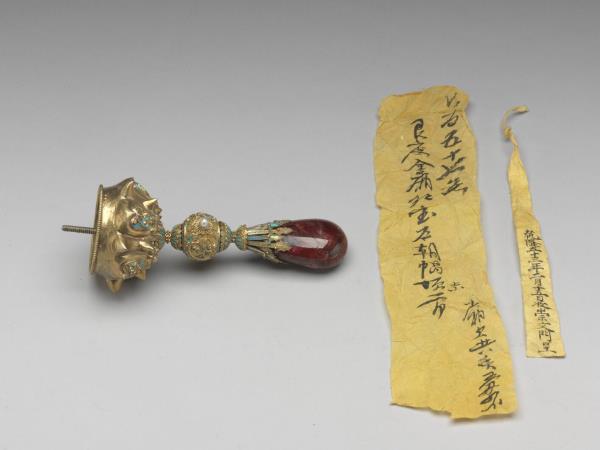 銀鍍金鑲紅色寶石朝冠頂