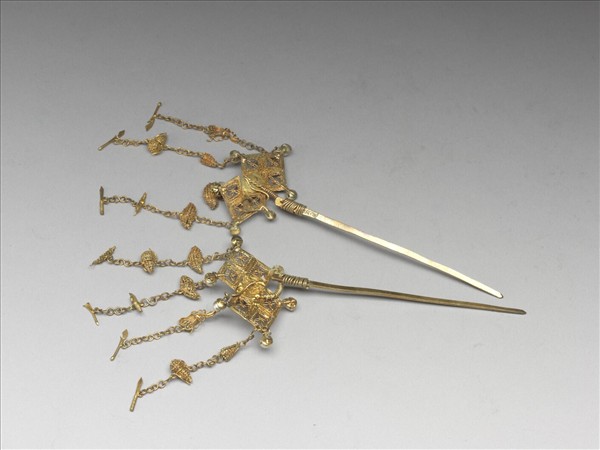 銀鍍金方勝簪（一對）