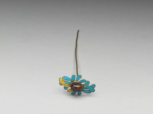 點翠嵌寶石花卉簪