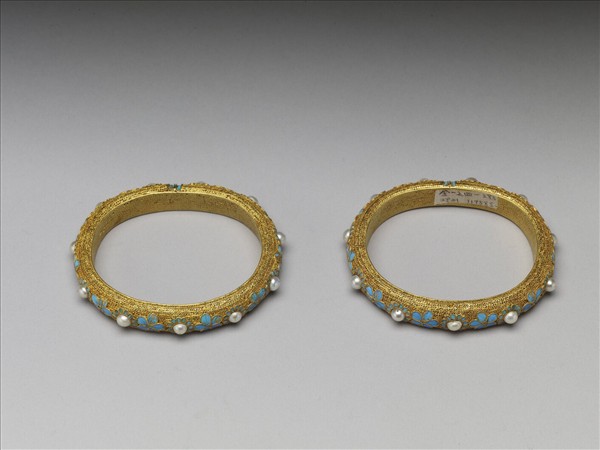 金纍絲花卉響鐲（一對）