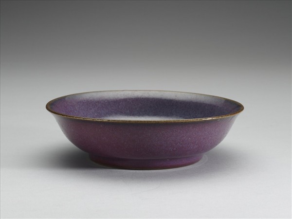 鈞窯 葡萄紫釉盤
