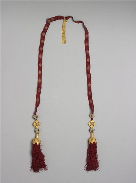 穿金緝珠石紫線穗（一副）