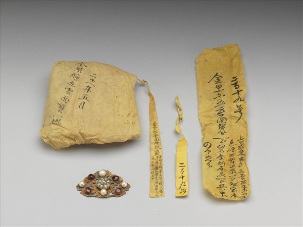 金纍絲五雲面簪