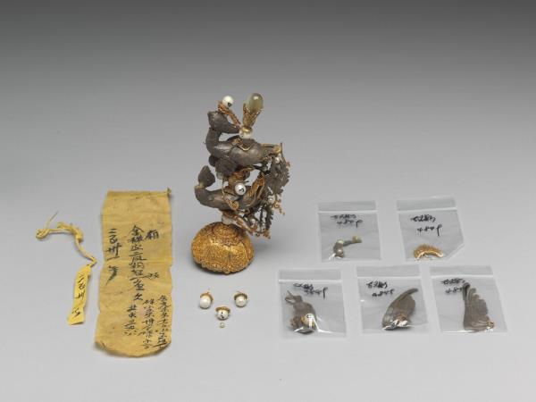 金鑲樺皮鳳冠頂