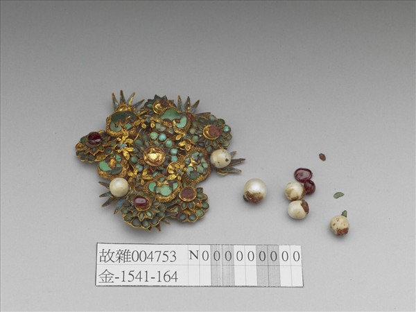 金纍絲嵌寶石竹梅簪