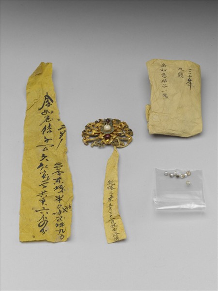 金鑲點翠嵌珠寶花卉鈿花