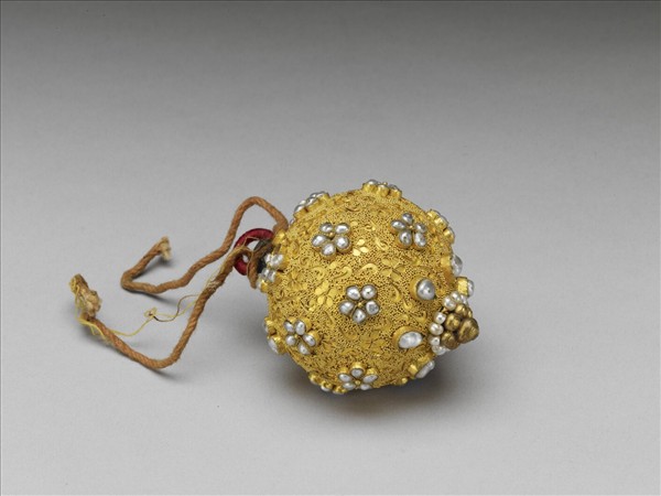 包金鑲米珠回鈕