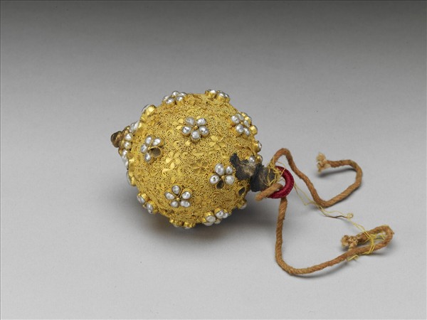 包金鑲米珠回鈕