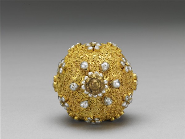 包金鑲米珠回鈕