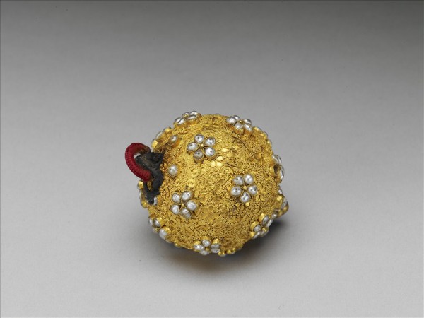 包金鑲米珠回鈕