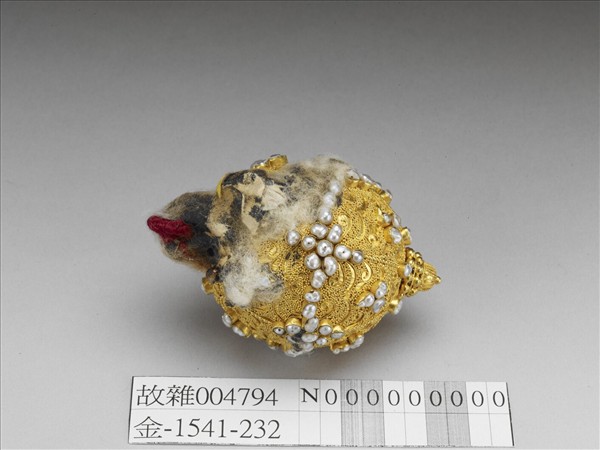 包金鑲米珠回鈕