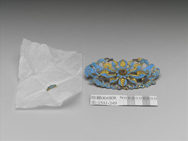 金纍絲點翠西番蓮結子