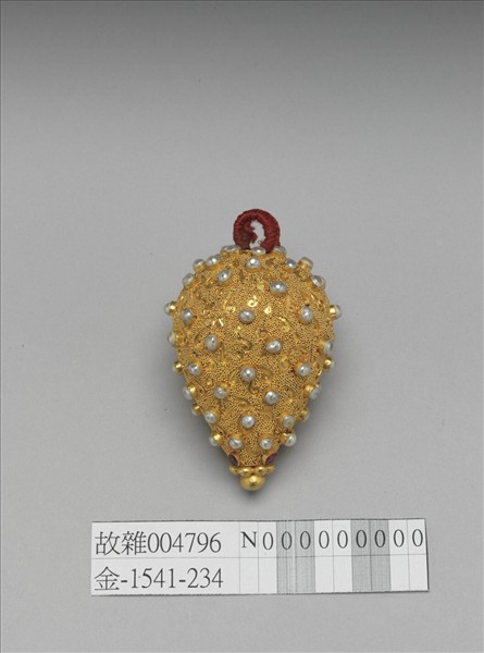 包金鑲米珠回鈕