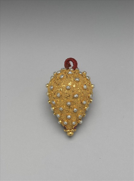 包金鑲米珠回鈕