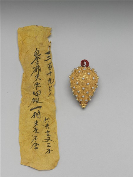 包金鑲米珠回鈕