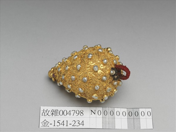 包金鑲米珠回鈕