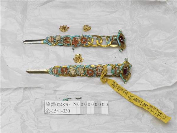 銀鍍金緝米珠八寶簪（一對）