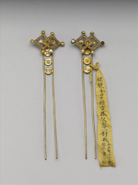 銀鍍金纍絲方勝釵簪