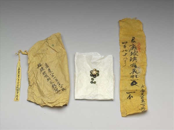 銀鑲玻璃梅花托