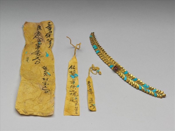 點翠花葉紋面簪