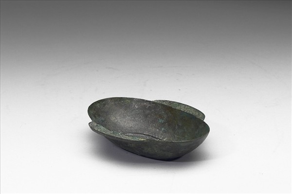 「丞不敗」耳杯