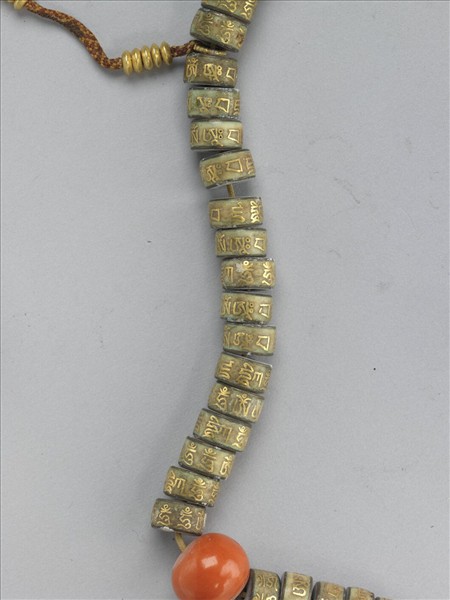 象牙嵌金梵文念珠