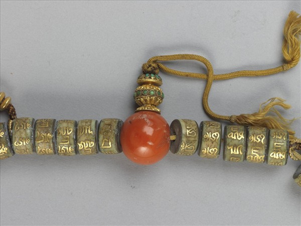 象牙嵌金梵文念珠