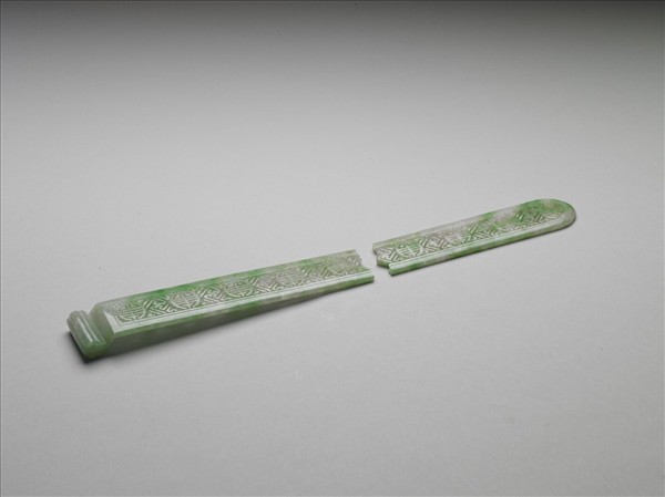 翠玉團壽紋扁方