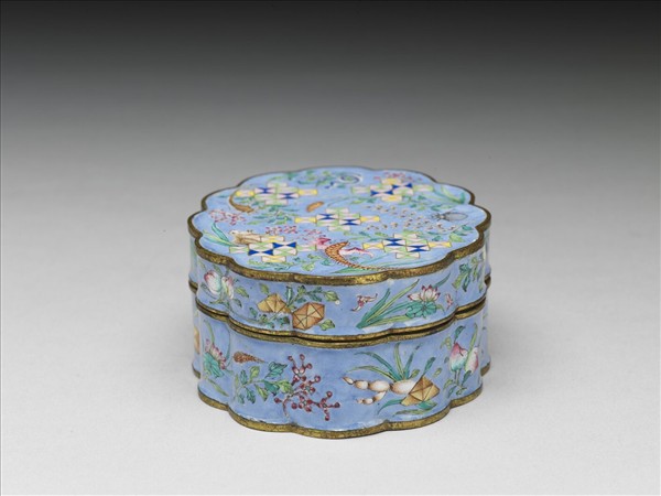 銅胎畫琺瑯花草五毒盒