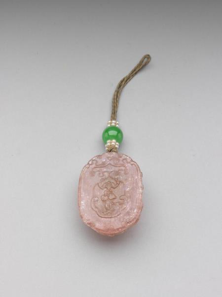 碧璽巧雕雙獅佩