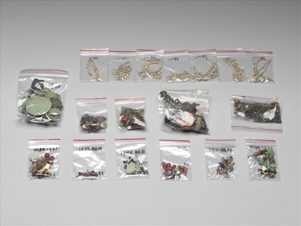 米珠及脫下嵌件