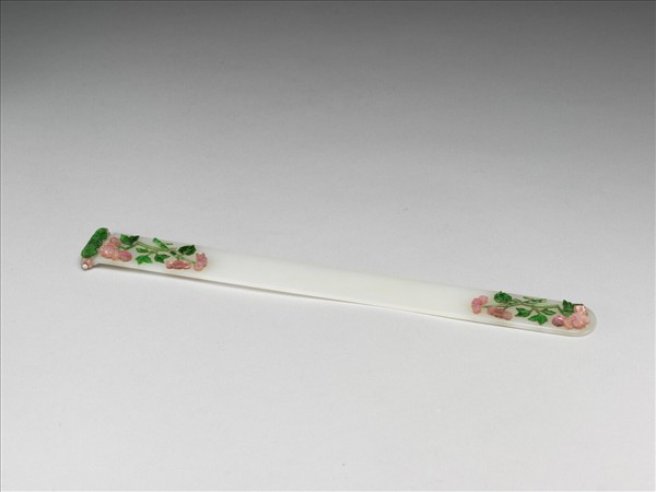 玉嵌珠翠碧璽扁方