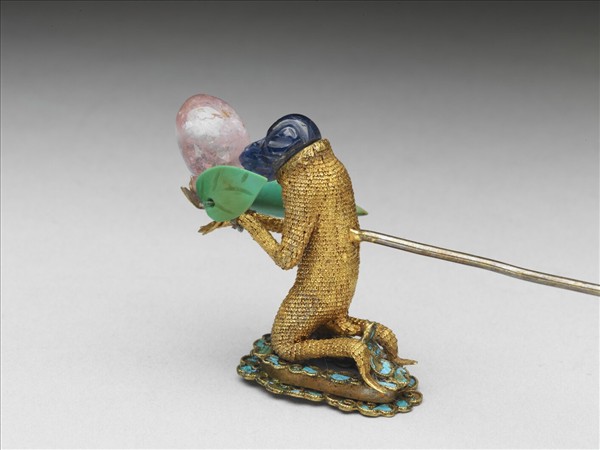 金纍絲嵌寶石獼猴獻桃簪