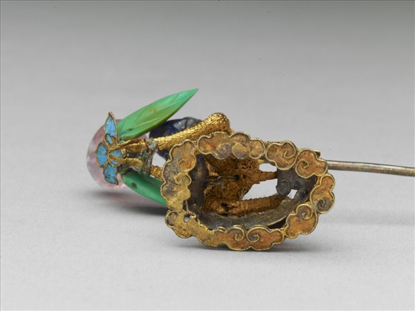 金纍絲嵌寶石獼猴獻桃簪