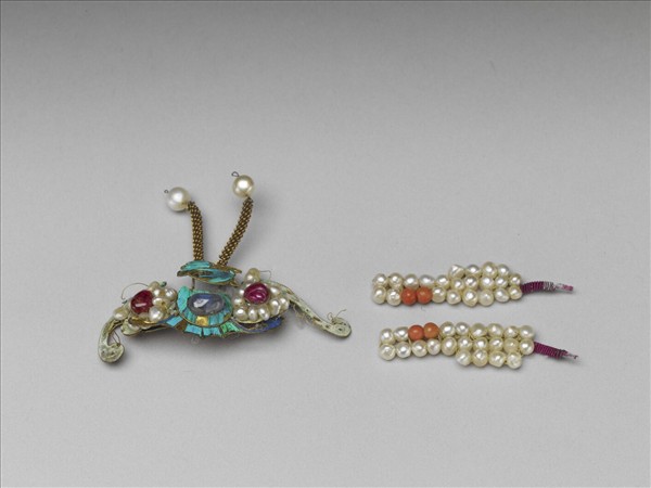 點翠嵌珠蝙蝠簪首殘件