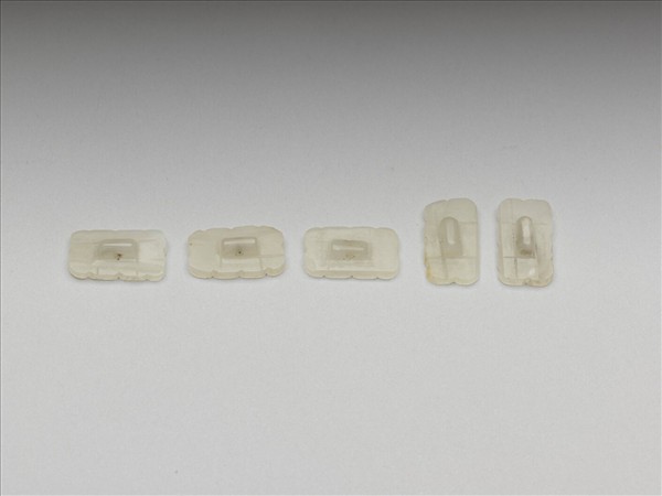 玉花卉紋鈕（五枚）