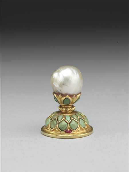 金鑲東珠皇帝吉服冠頂