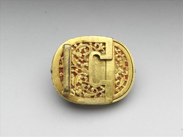 銅鍍金鑲寶石帶扣