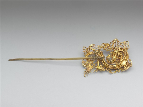 金纍絲嵌寶石行龍簪