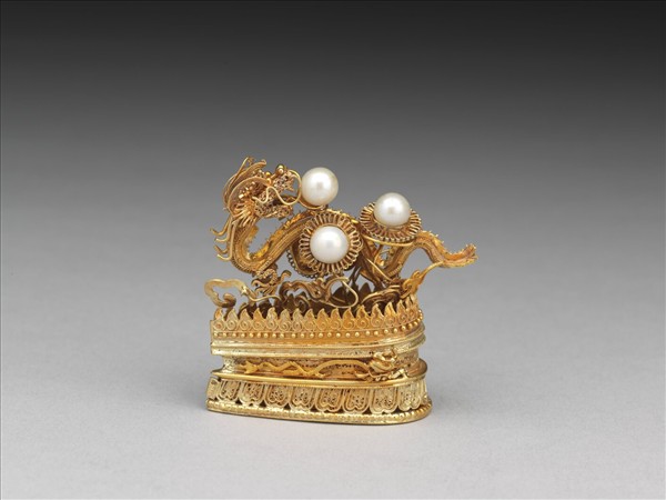 夏朝冠冠後金龍