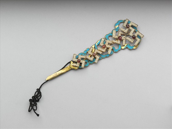 銀鍍金點翠緝米珠卍字插簪