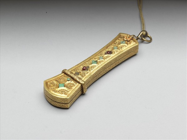 金鑲黃碧璽吉服帶