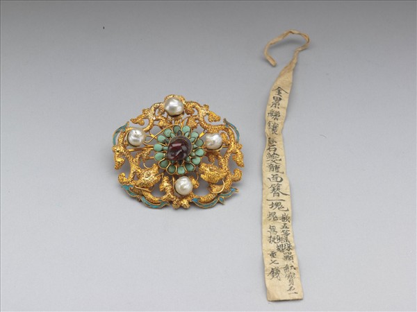 金纍絲鑲松石夔龍簪