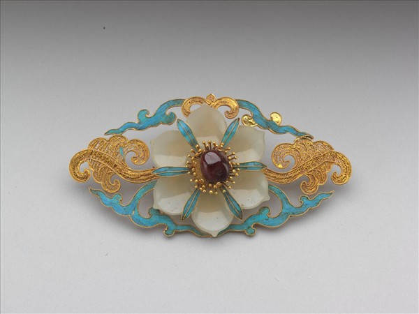 金鑲玉菱花結子