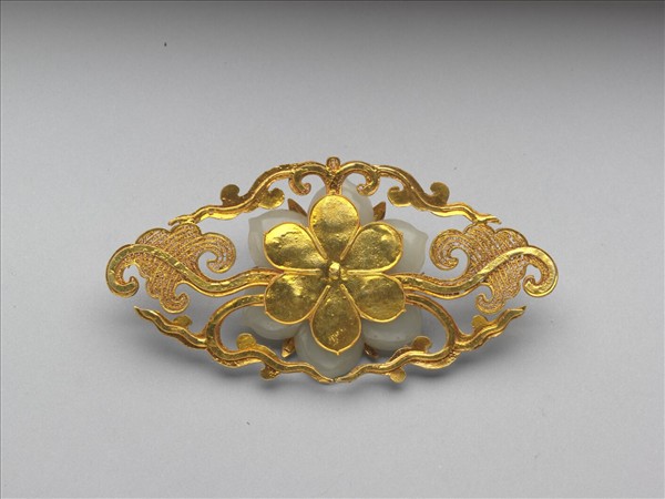 金鑲玉菱花結子