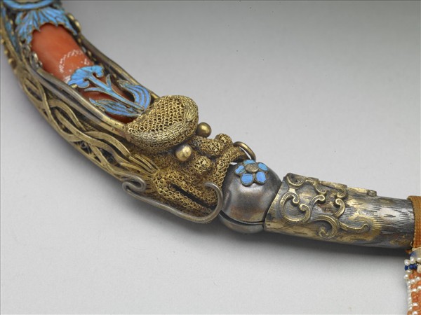 金點翠嵌珊瑚米珠領約