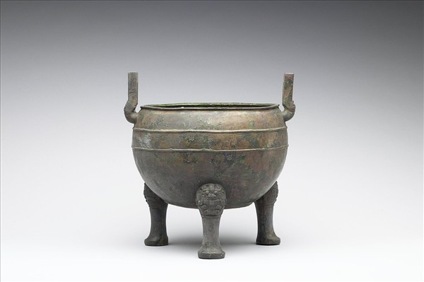 蟠虺紋鼎