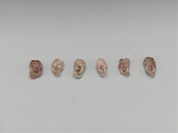 紅碧璽花籃墜角