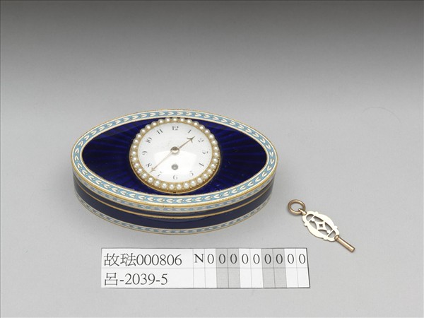 金胎畫琺瑯鑲錶鼻煙盒