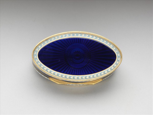 金胎畫琺瑯鑲錶鼻煙盒